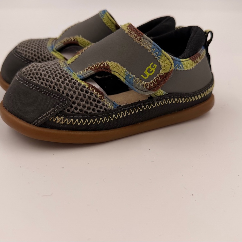 UGG Kids Gray and Multicolor sandals